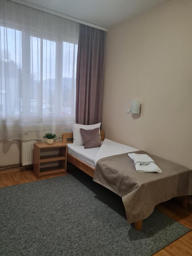 Garni Hotel Alma 皮罗特 外观 照片