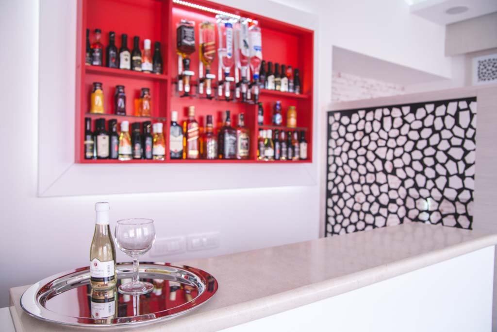 Garni Hotel Alma 皮罗特 外观 照片