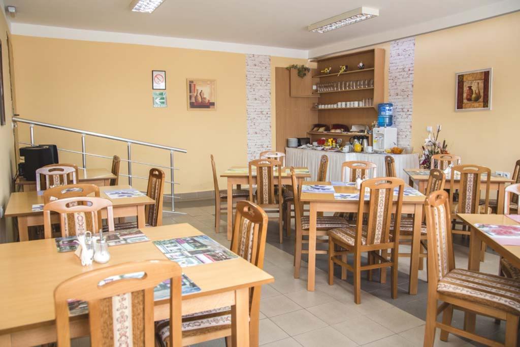 Garni Hotel Alma 皮罗特 外观 照片