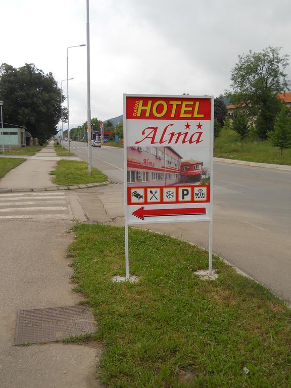 Garni Hotel Alma 皮罗特 外观 照片