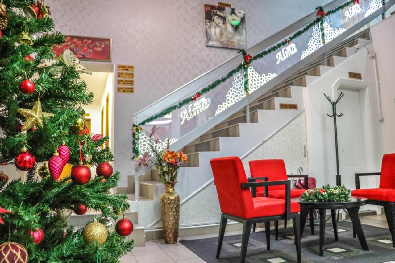 Garni Hotel Alma 皮罗特 外观 照片